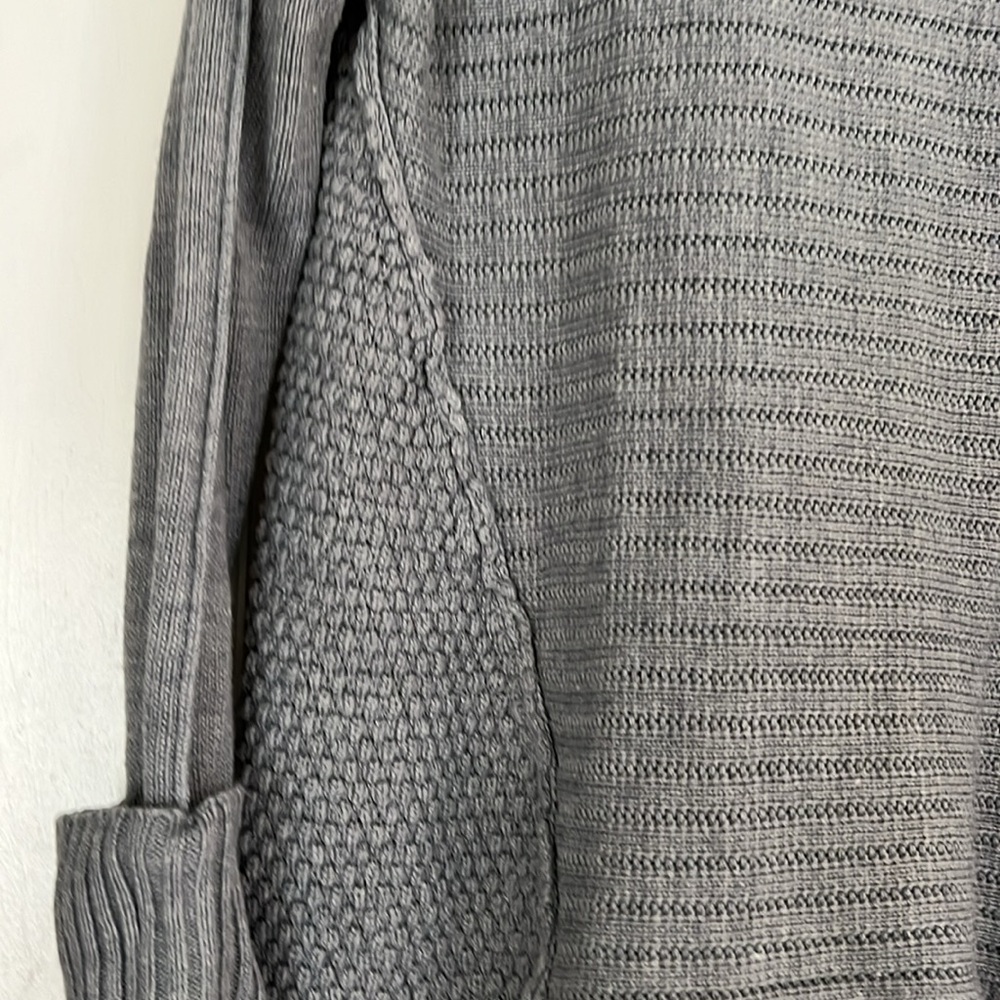Sweater - Picture 2 of 6